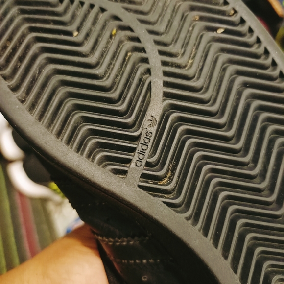 Adidas - Picture 15 of 16